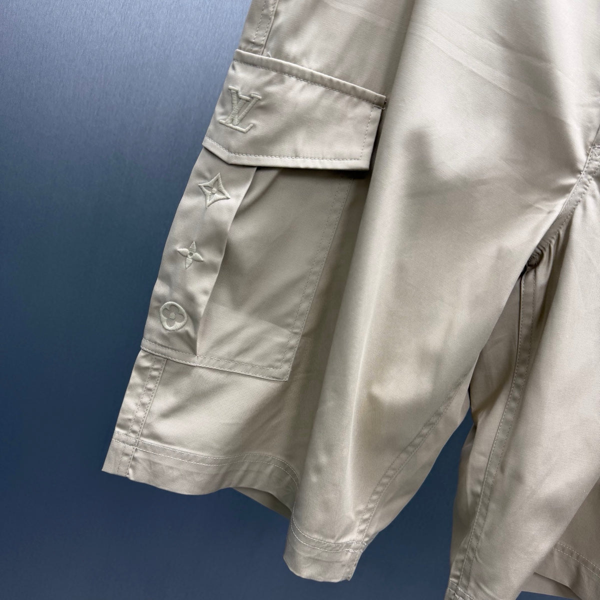 Old flower three-dimensional pocket workwear shorts