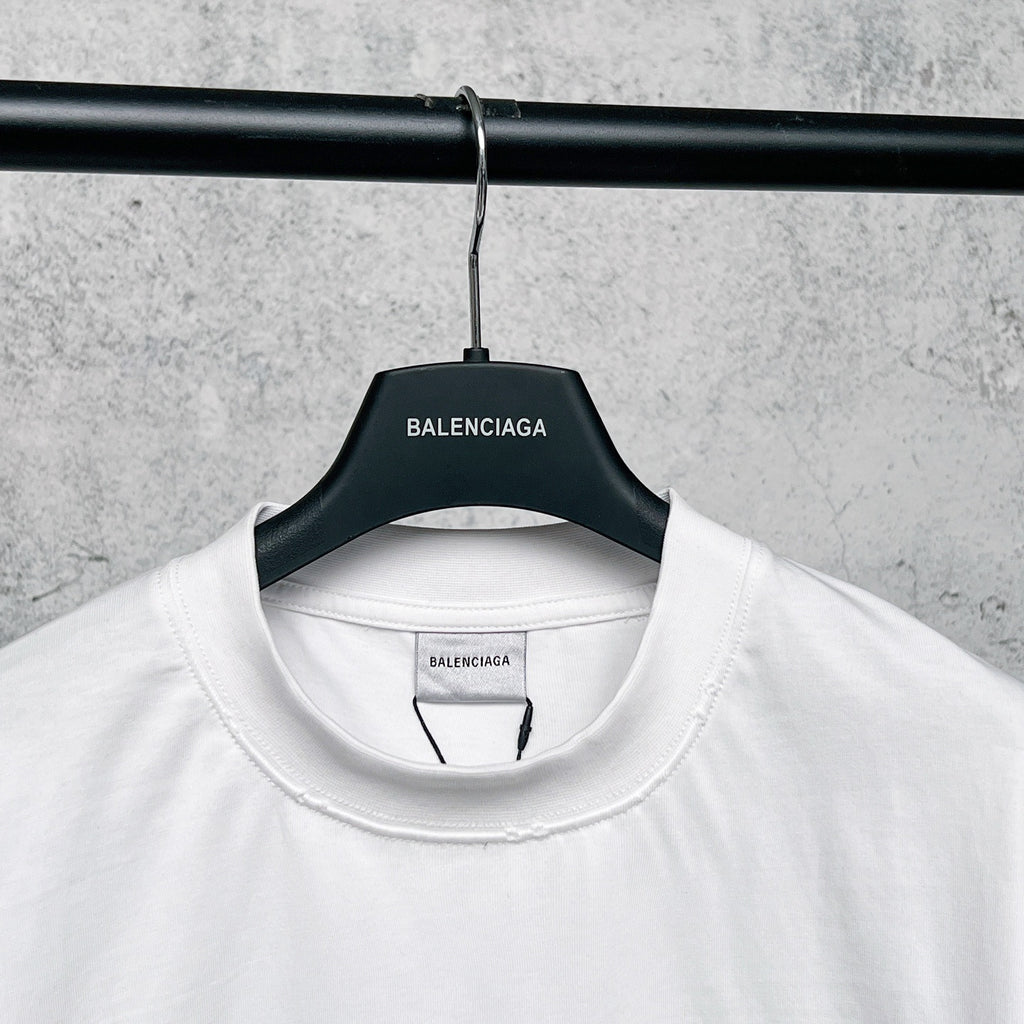 Wear out finished clothing, spray printed short sleeved T-shirt