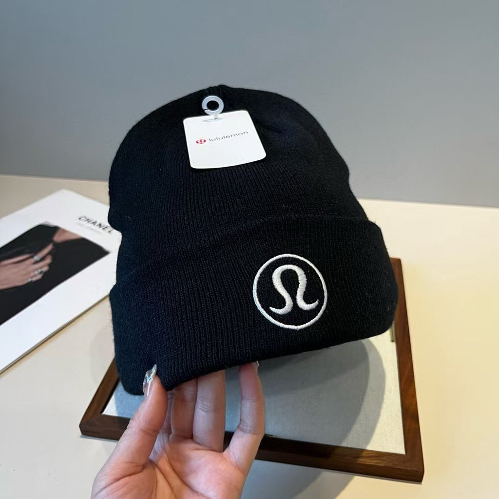 New woolen hat
