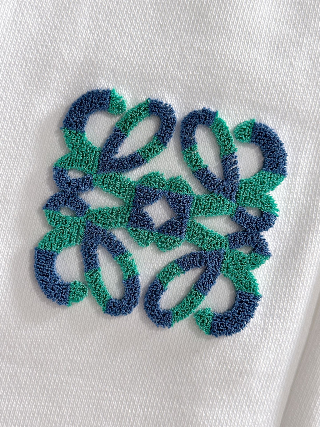 Toothbrush embroidered logo casual shorts