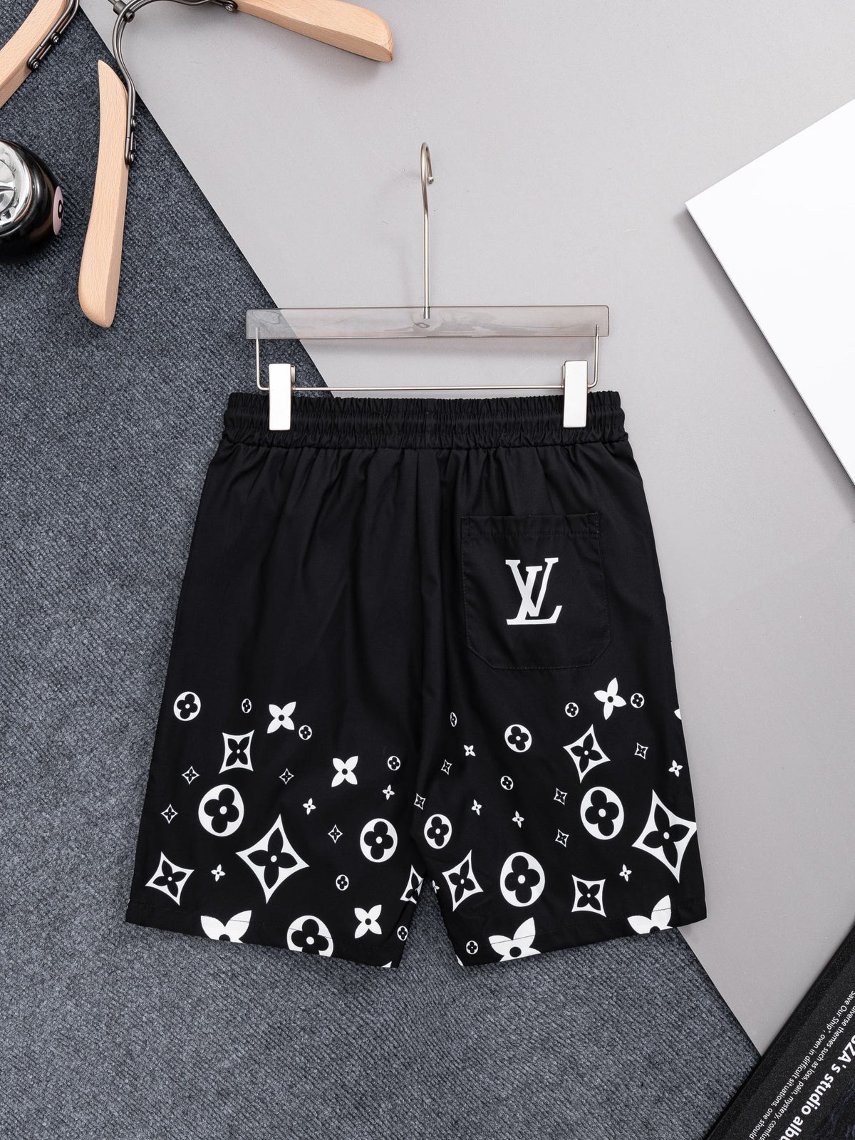 Straight striped spliced quick drying beach shorts
