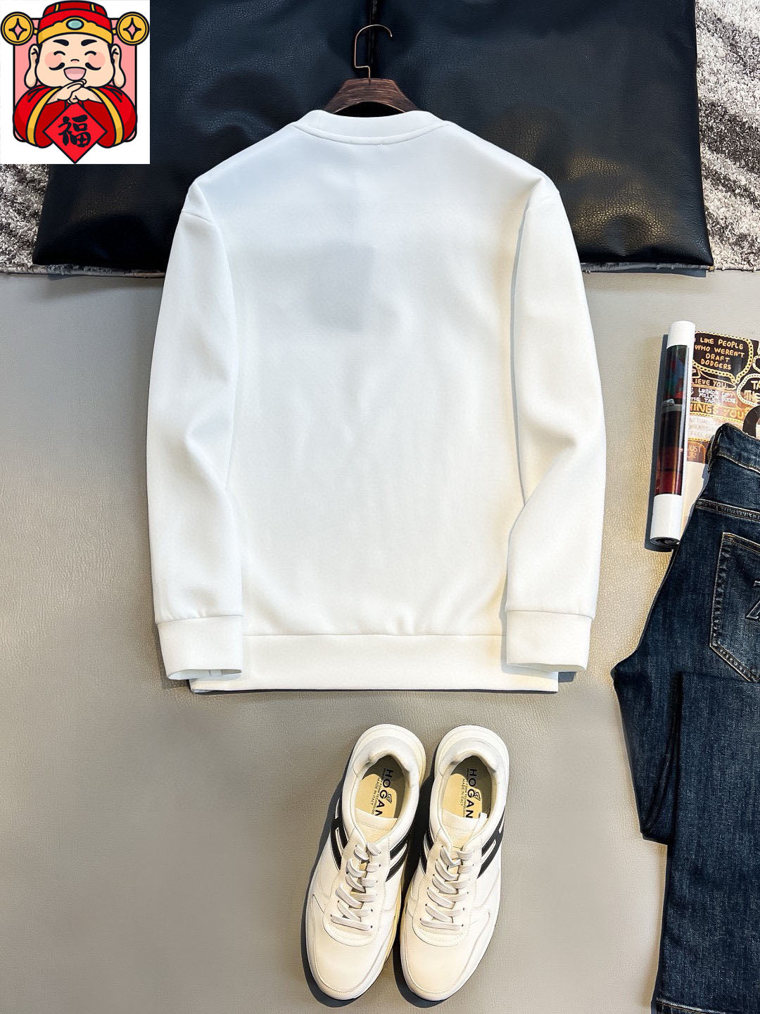 New long sleeved round neck sweatshirt 12