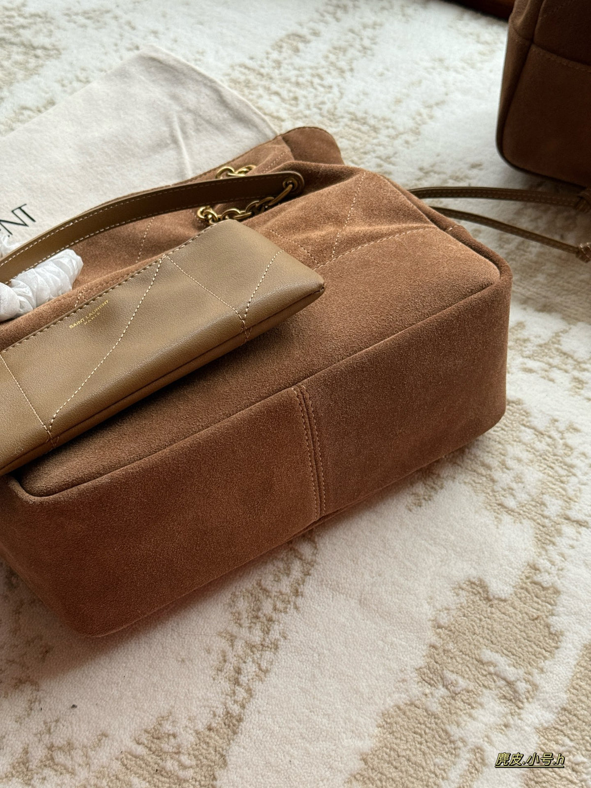 Matte suede triangular grid tote bag