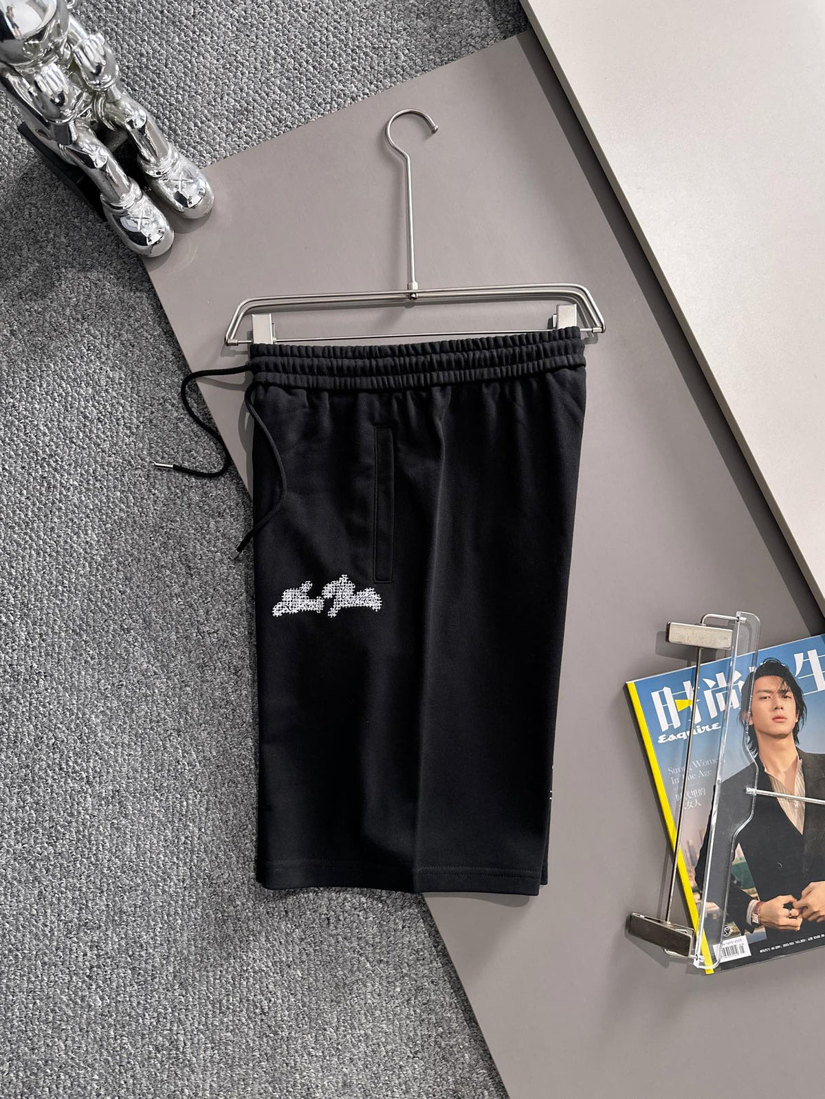 Essential casual shorts for daily commuting wear