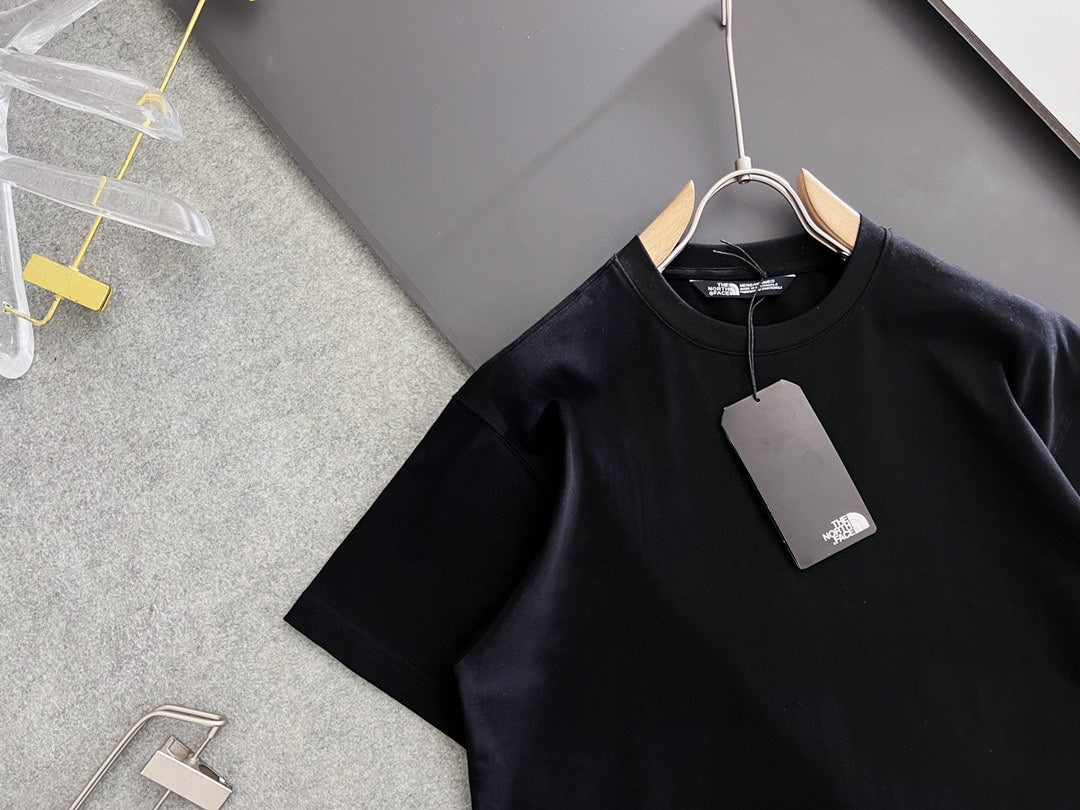 Summer new round neck fashionable short sleeved T-shirt