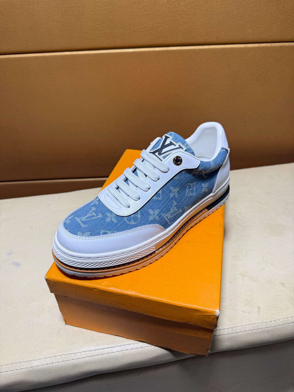 🏃 Casual shoes are a must-have for trendy men