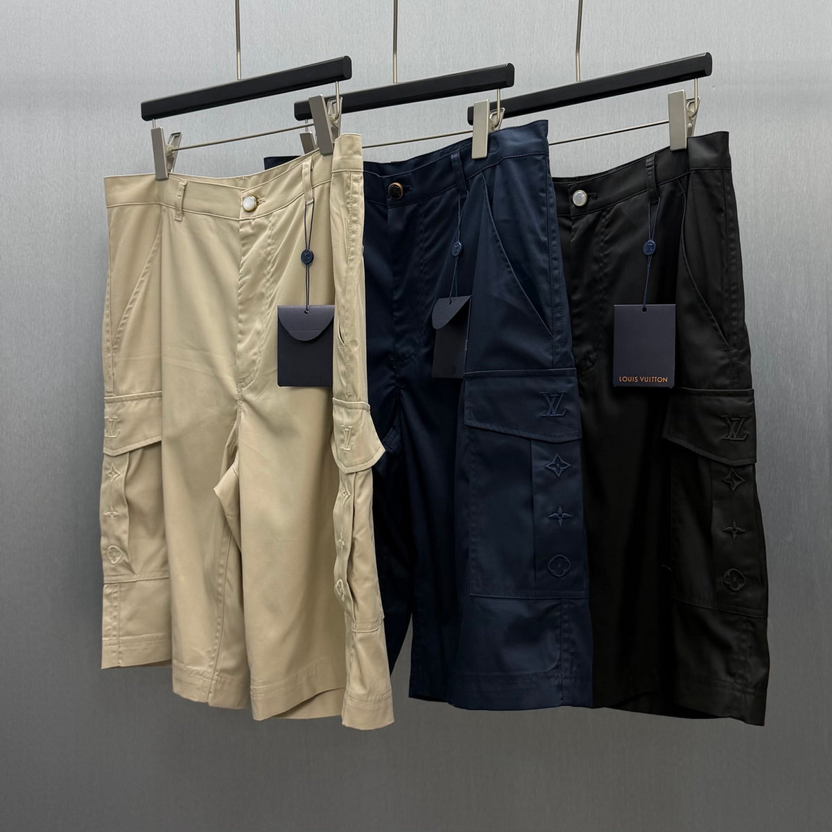 Old flower three-dimensional pocket workwear shorts