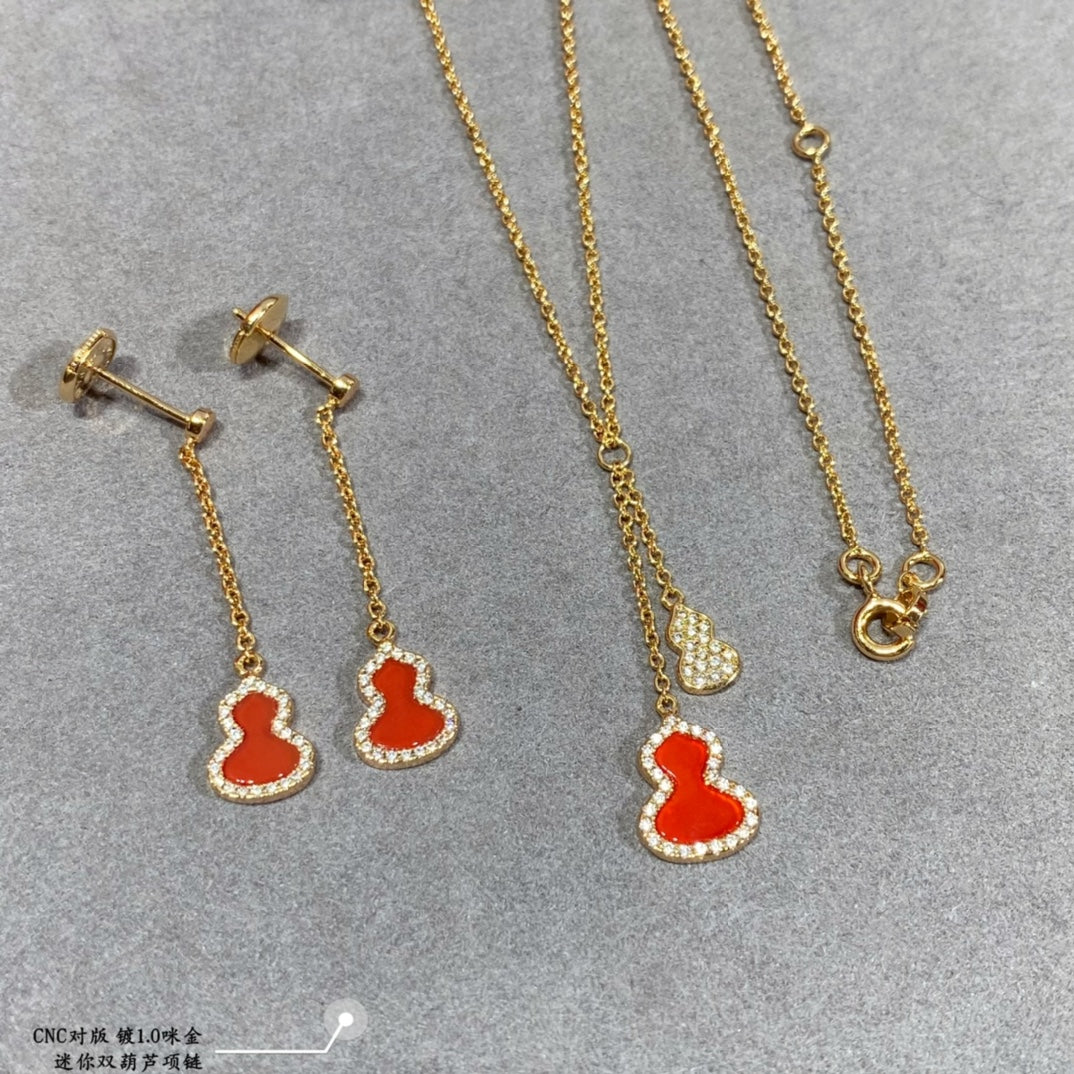 Mini gourd earrings