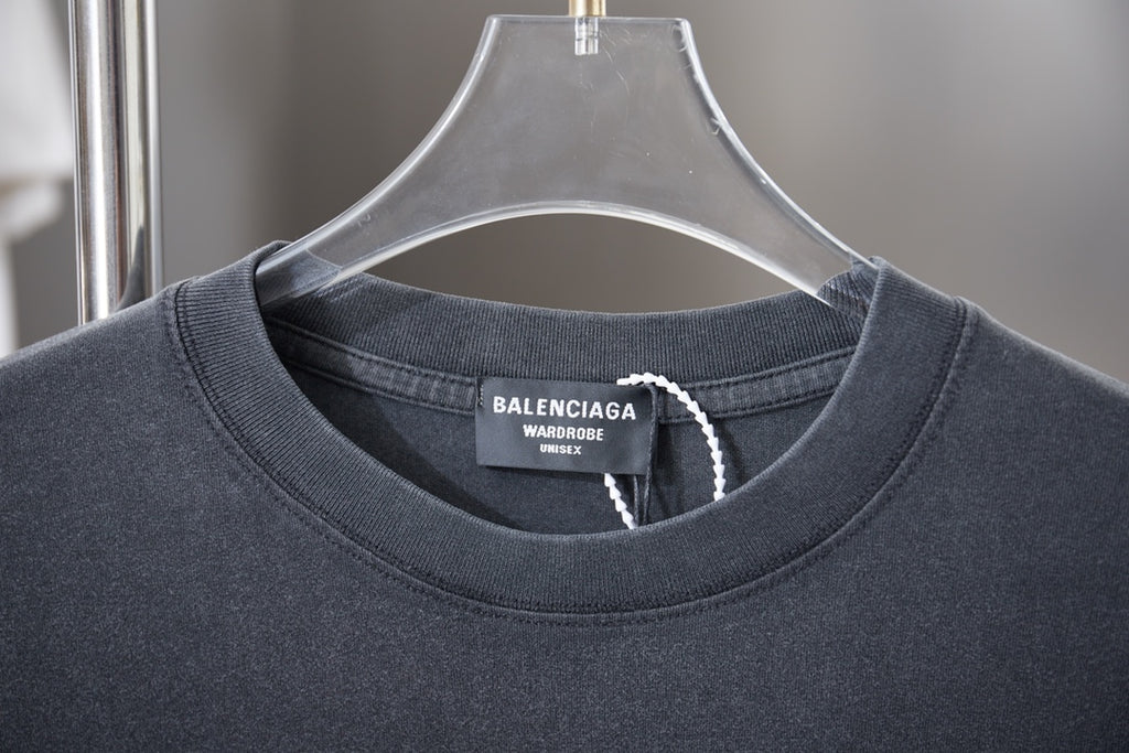 Letter rhinestone short sleeved shirt
