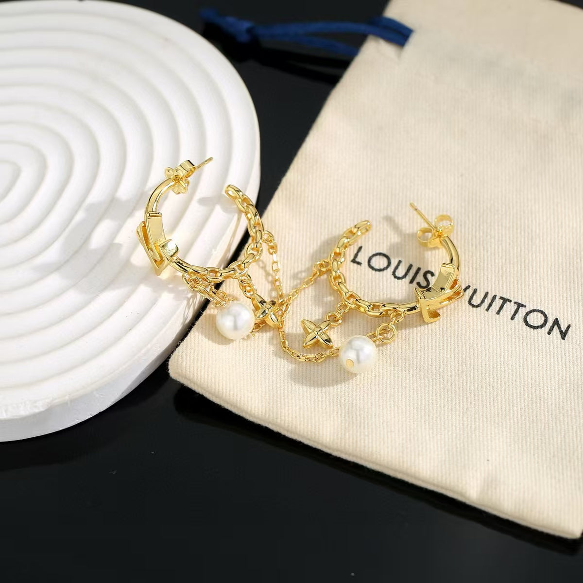 New letter pearl earrings