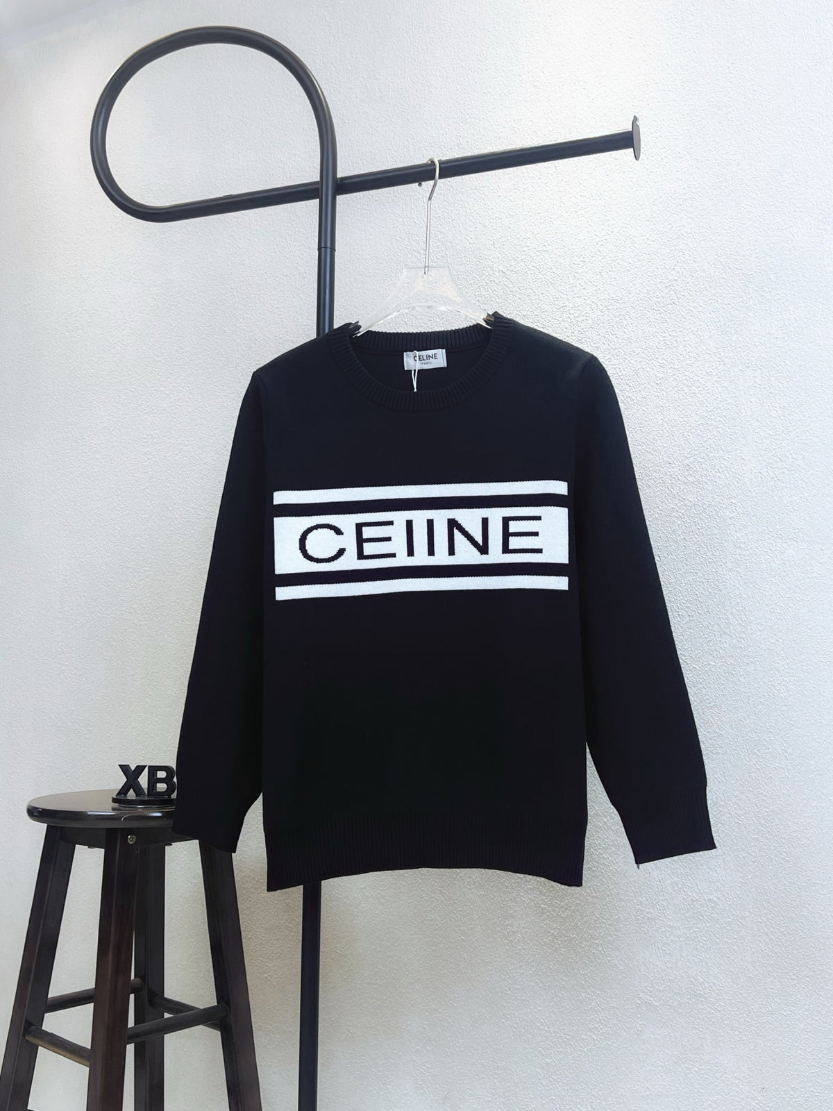 Classic letter logo round neck knitted sweater