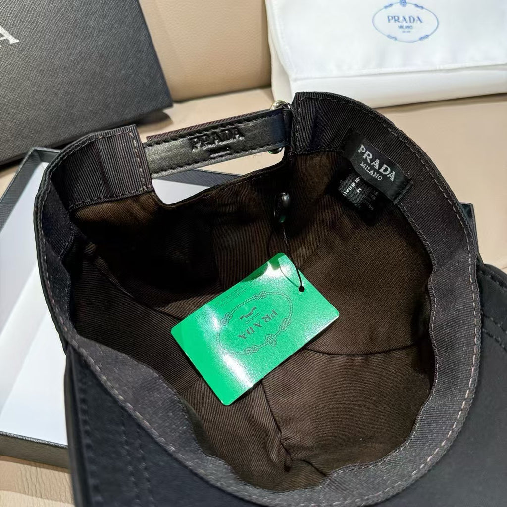New triangular metal baseball cap