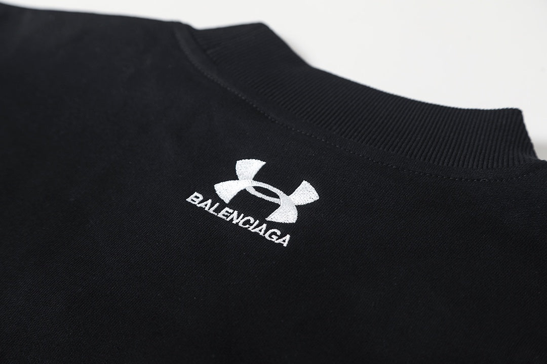 Embroidered round neck hoodie