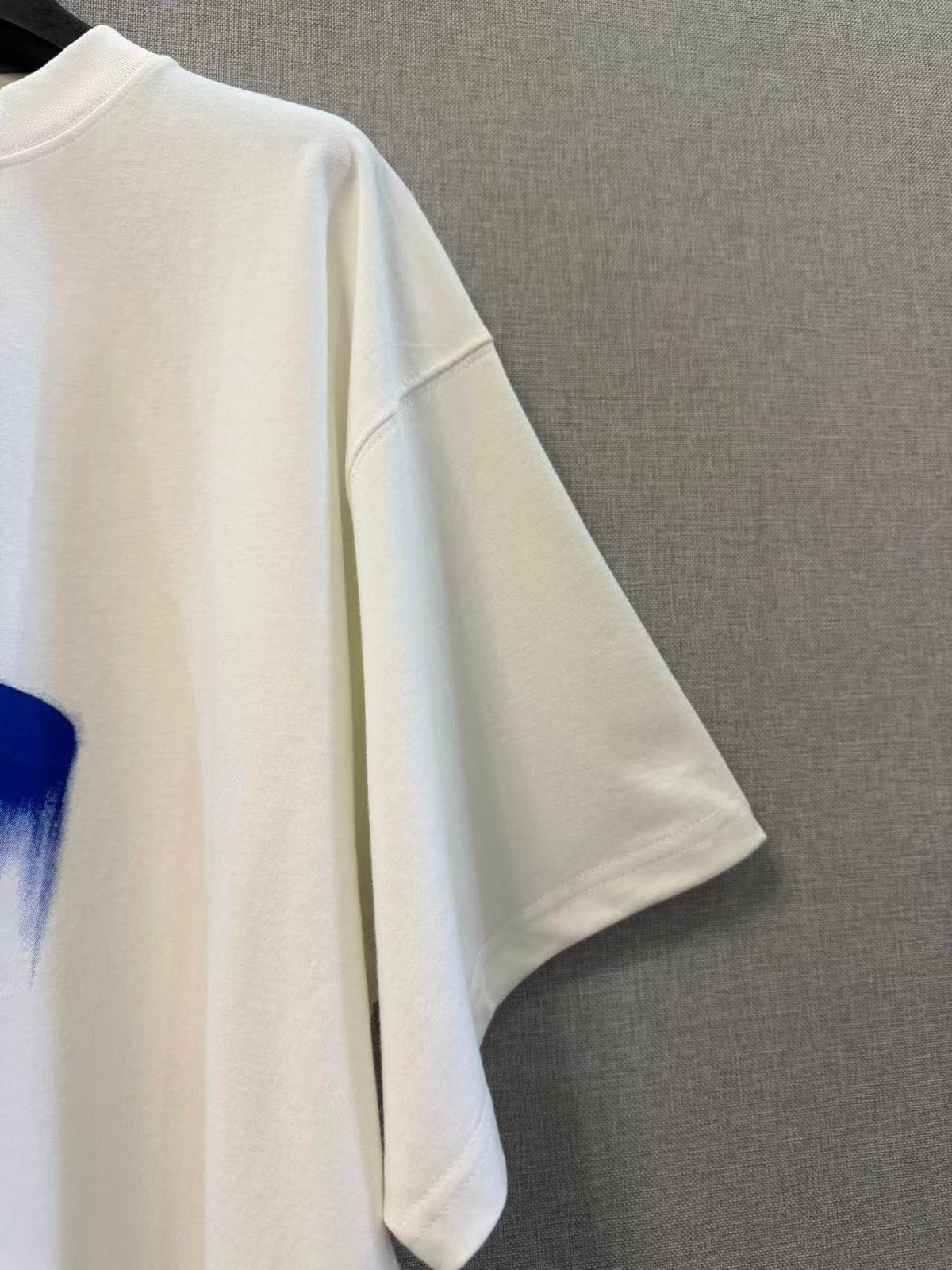 Embroidered printed short sleeved shirt