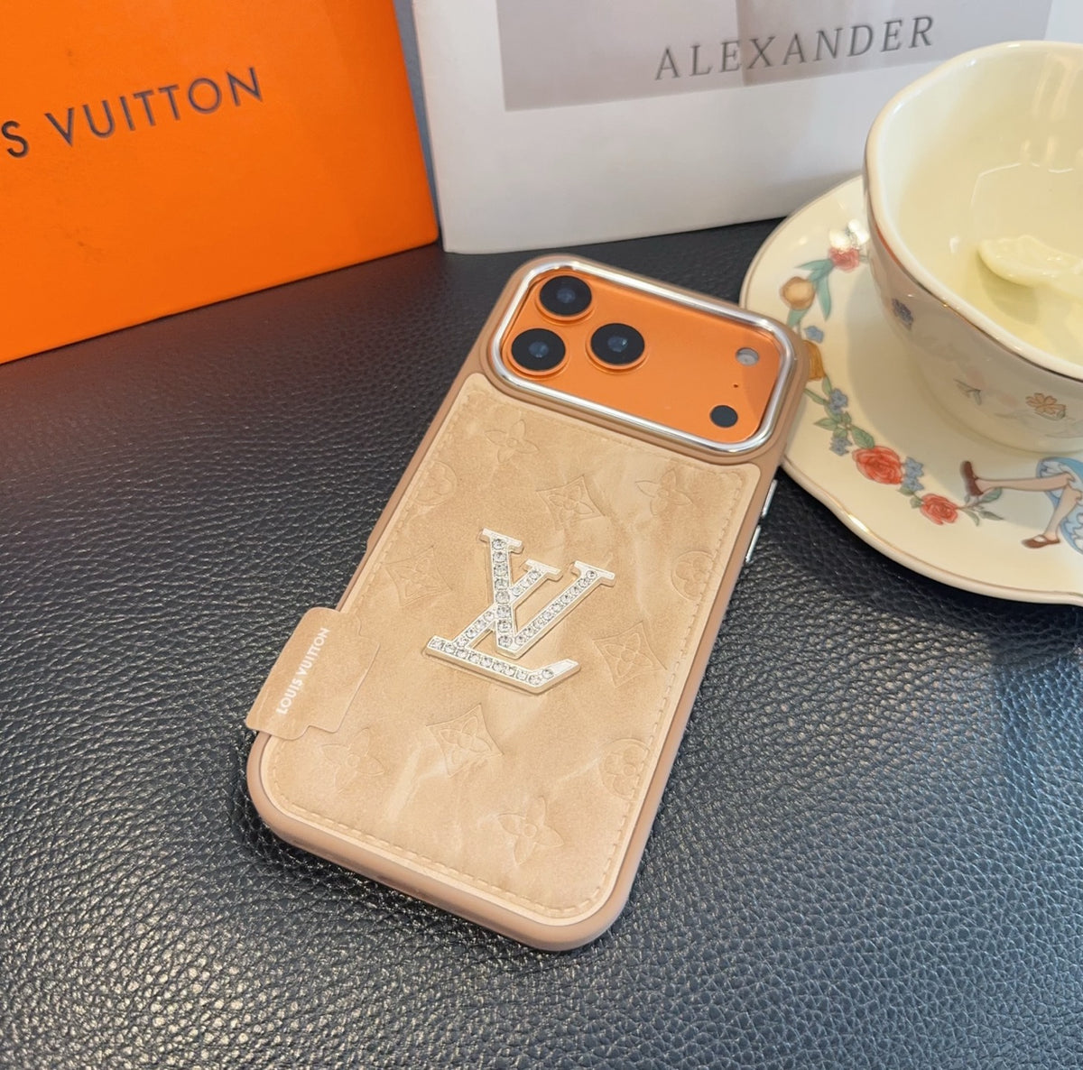 All inclusive lychee patterned phone case