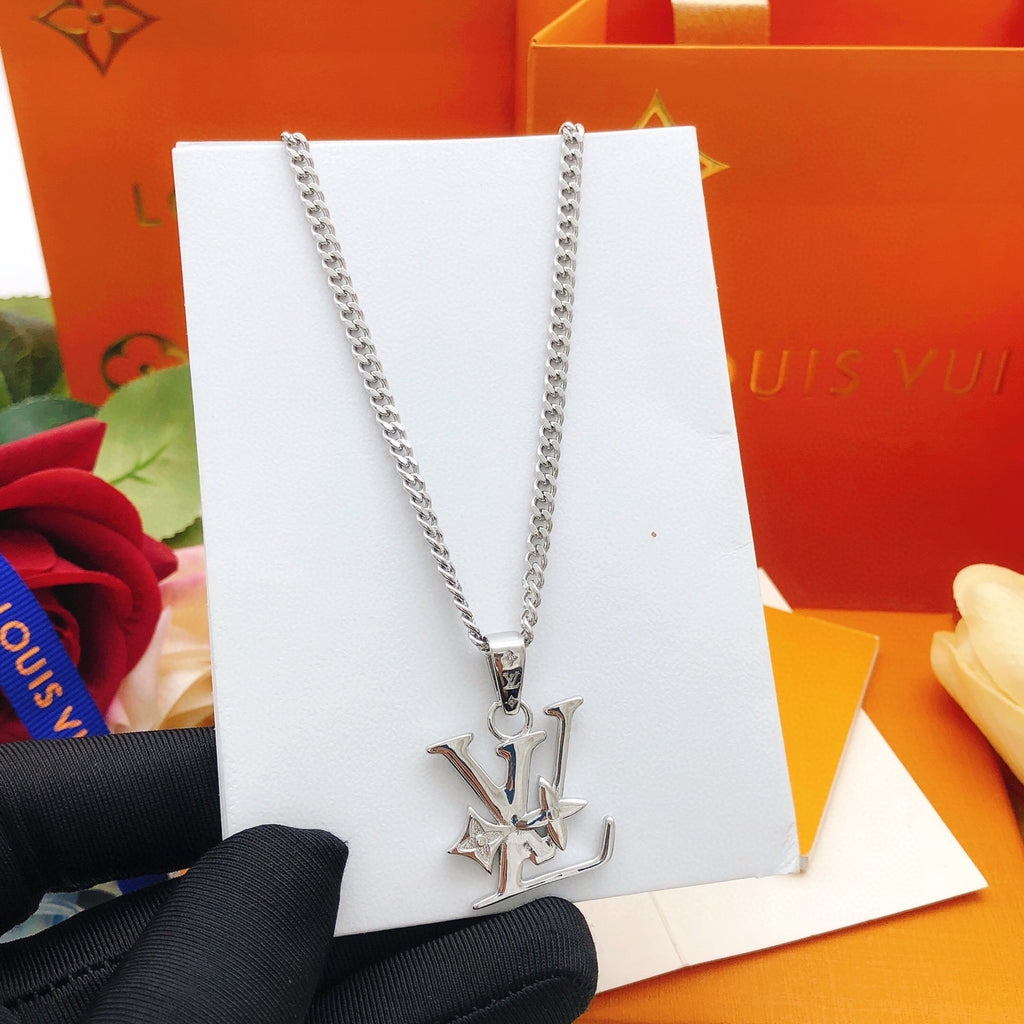 new model 🆕🆕 Silver smooth necklace