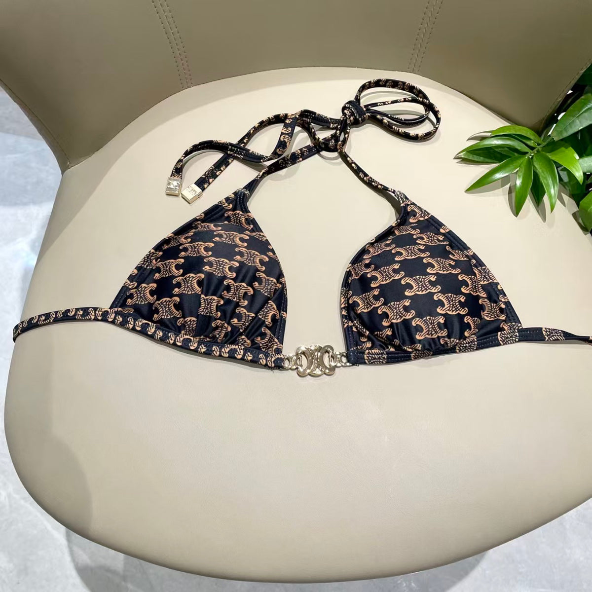 New backless bikini