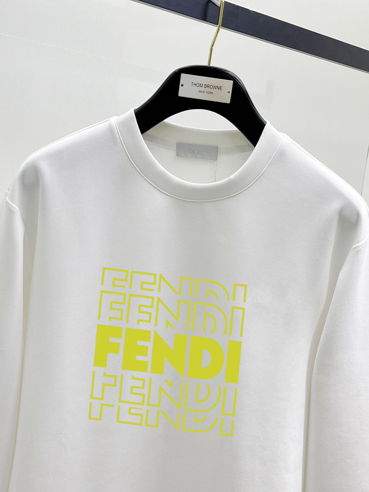 Latest long sleeved round neck sweatshirt 13