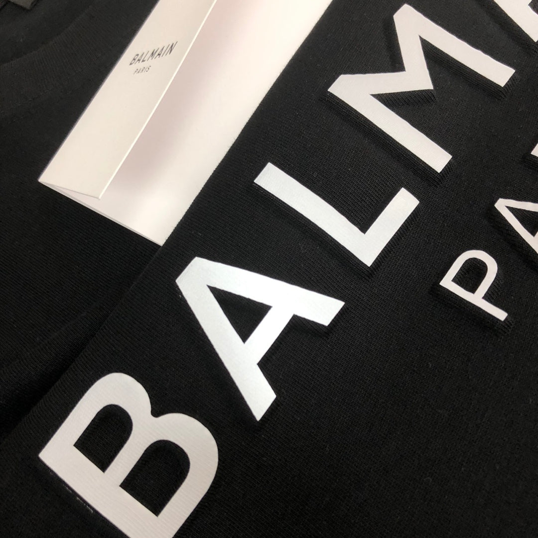 Adhesive printed letter round neck short sleeved T-shirt
