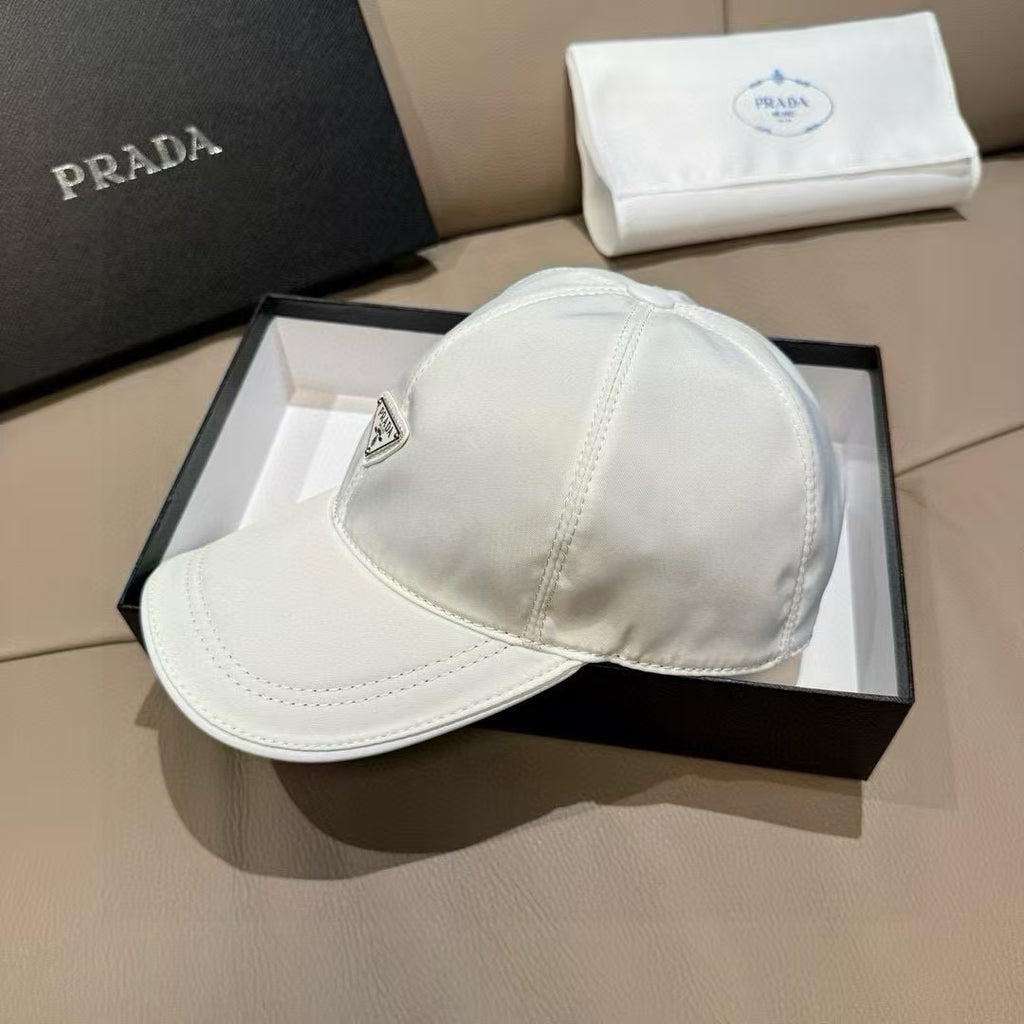 New triangular metal baseball cap