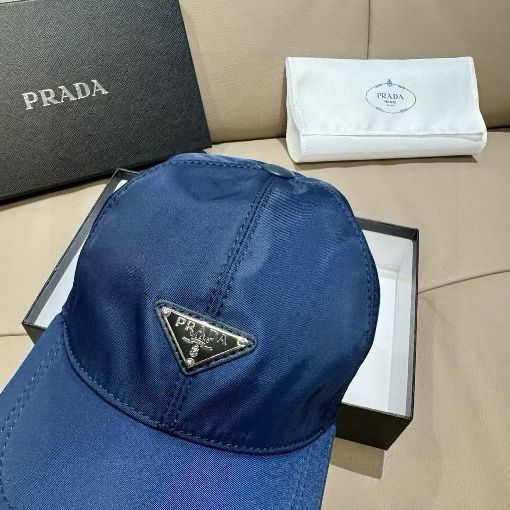 New triangular metal baseball cap