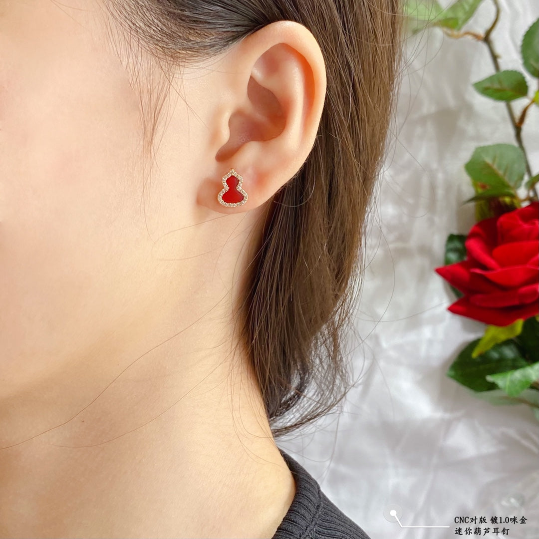 Kirin Mini Gourd Ear Nails
