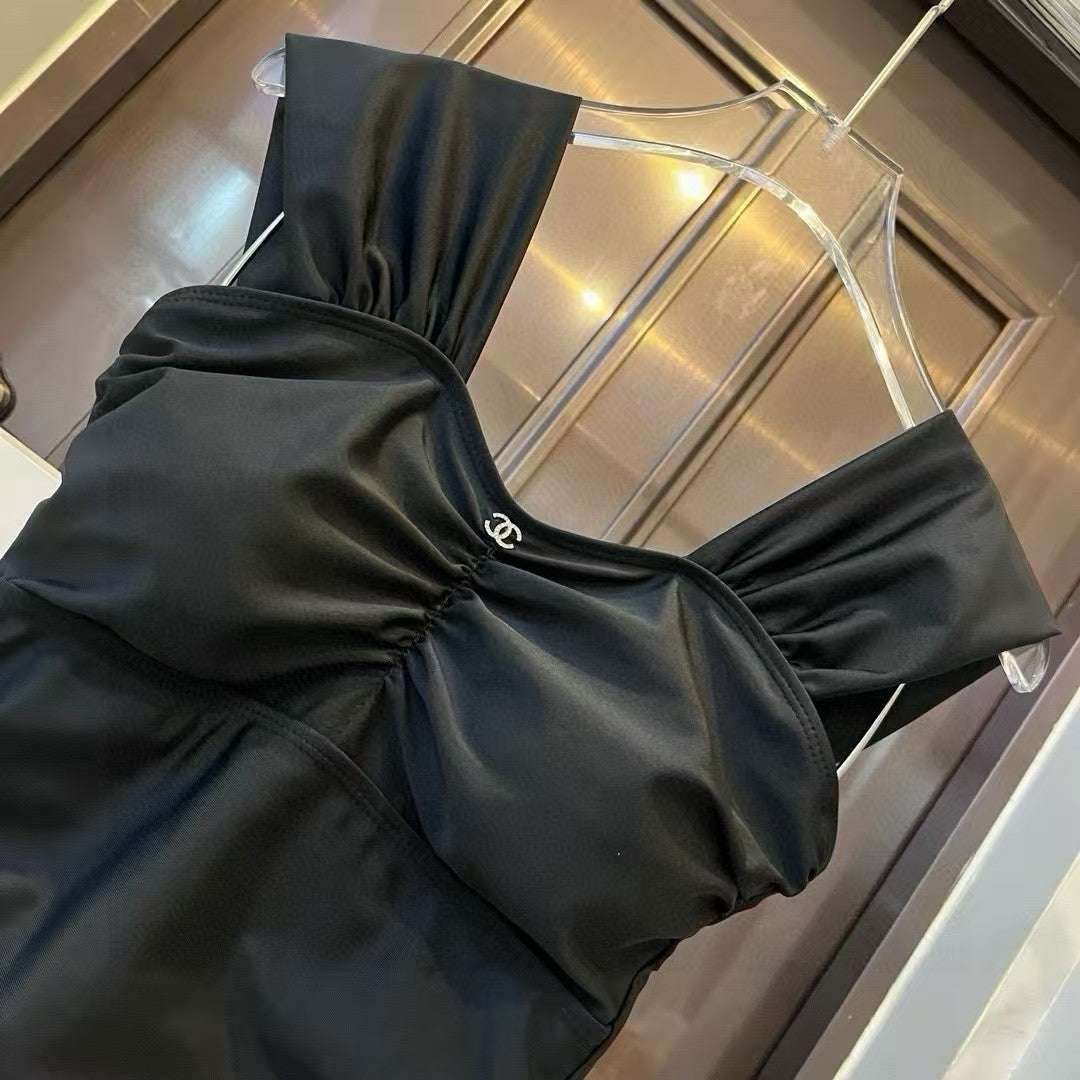 New one-piece swimsuit