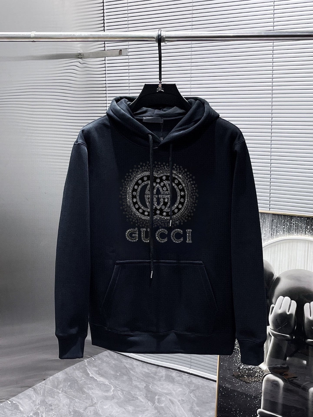 Latest long sleeved round neck sweatshirt 15