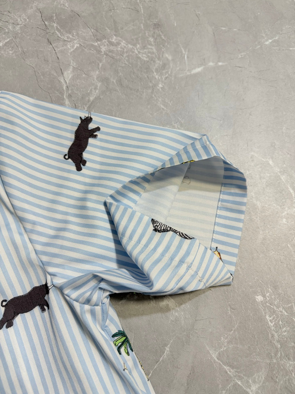 New striped short sleeved shirt decoration