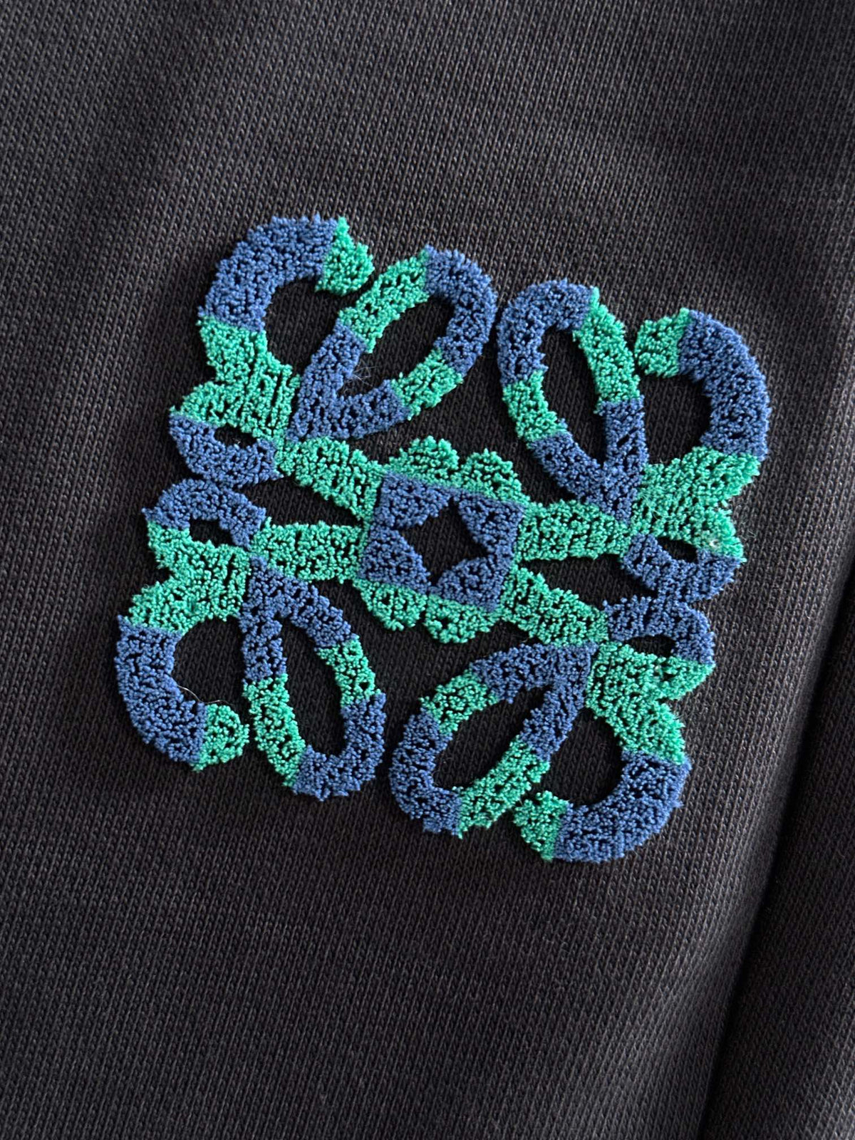 Toothbrush embroidered logo casual shorts