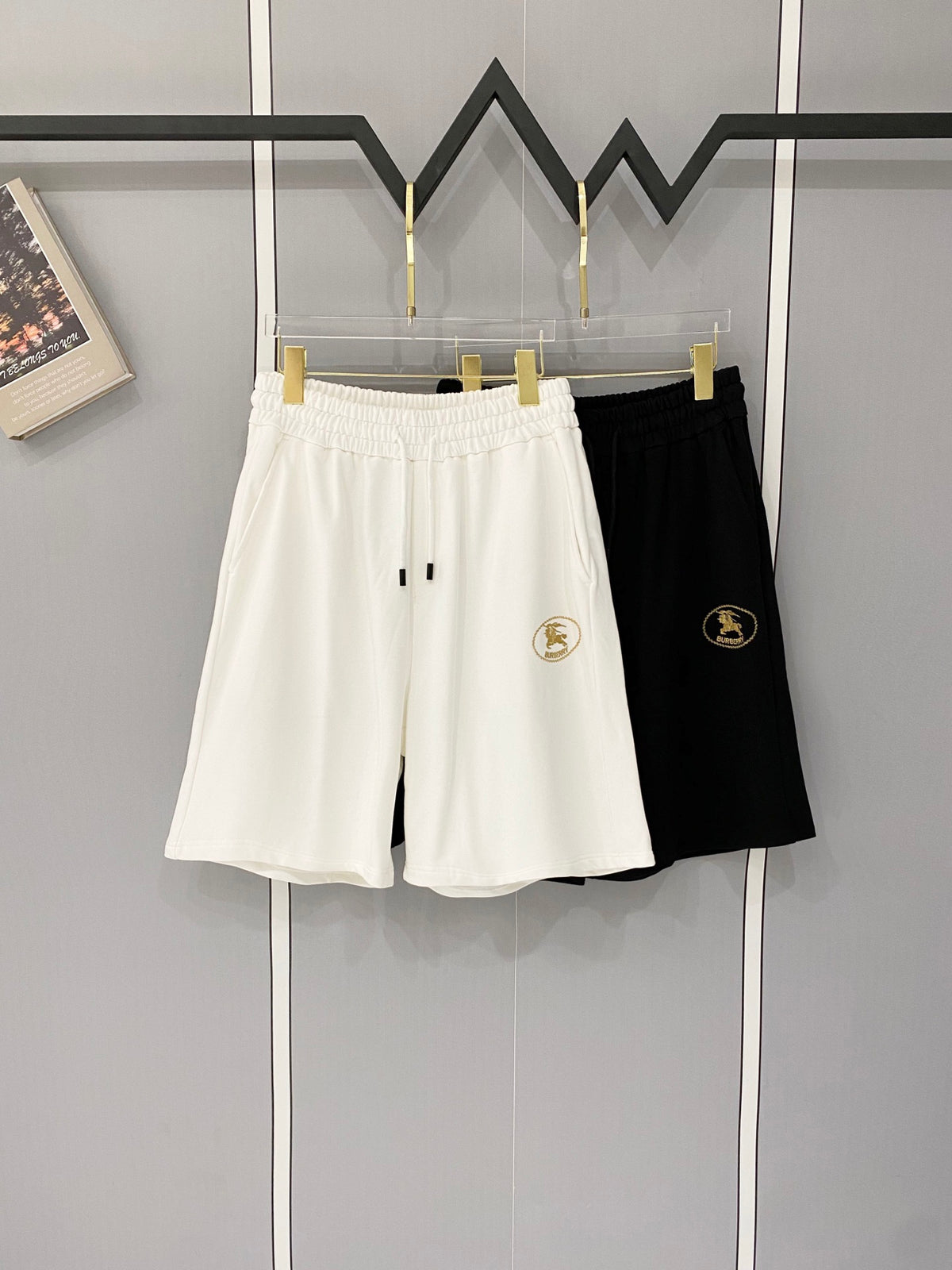 Classic letter embroidered casual shorts