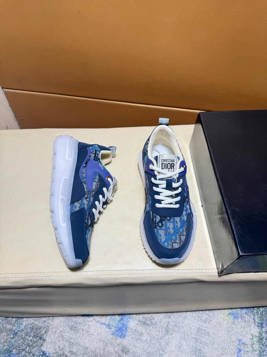 🏃 Casual shoes are a must-have for trendy men
