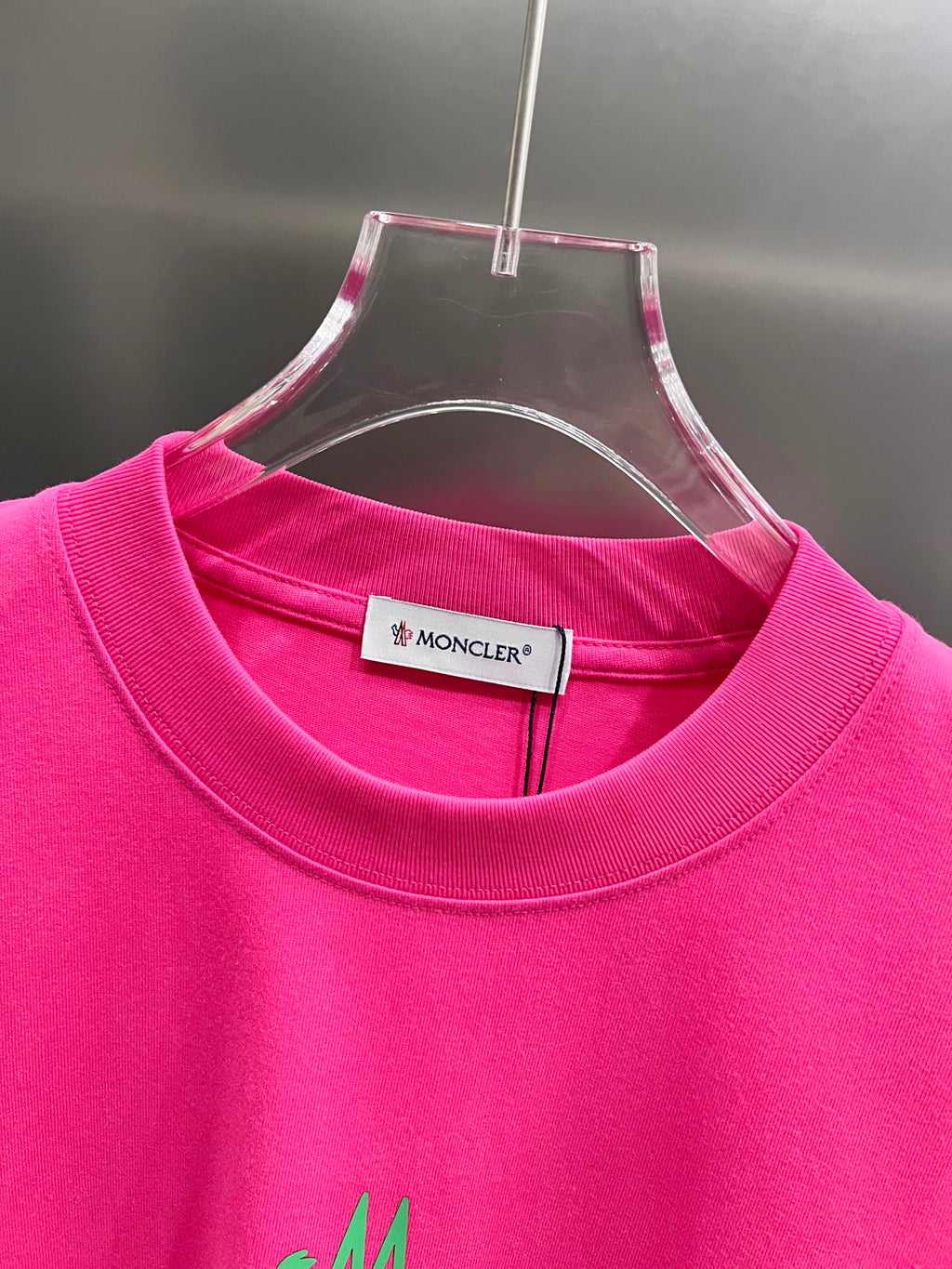 3D foam technology short sleeved T-shirt