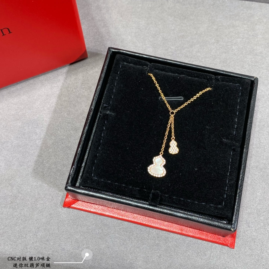 Mini double gourd necklace