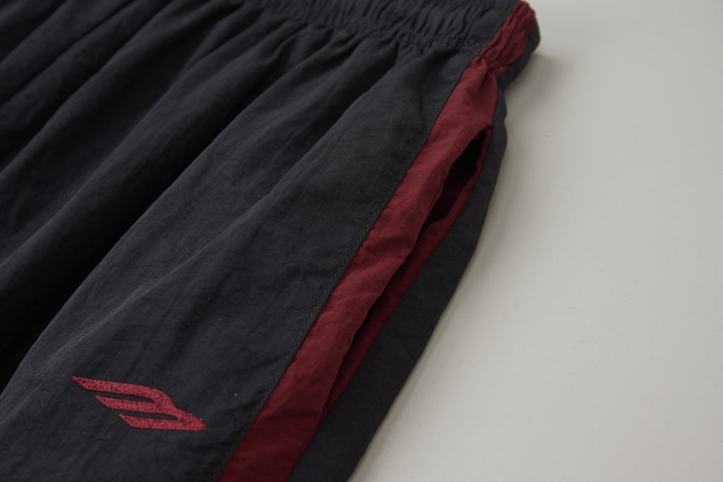 Black and red patchwork embroidered hooded sports suit