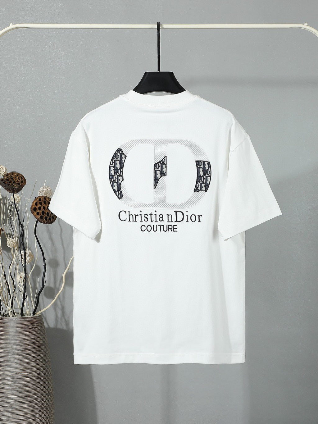 Chest letters 🪡 Embroidery+Simplified Letter Large Logo T-shirt at the Back