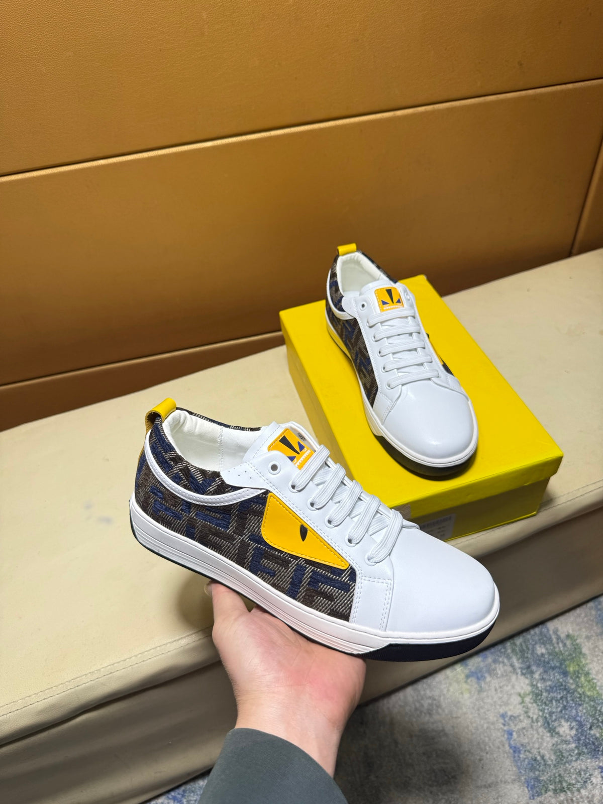 🏃 Casual shoes are a must-have for trendy men