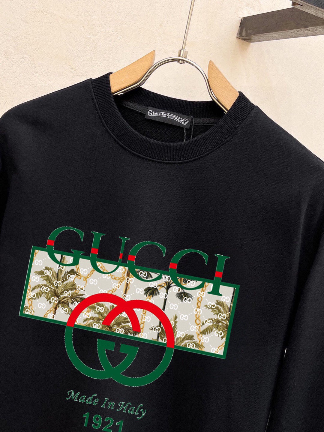 New long sleeved round neck sweatshirt 5
