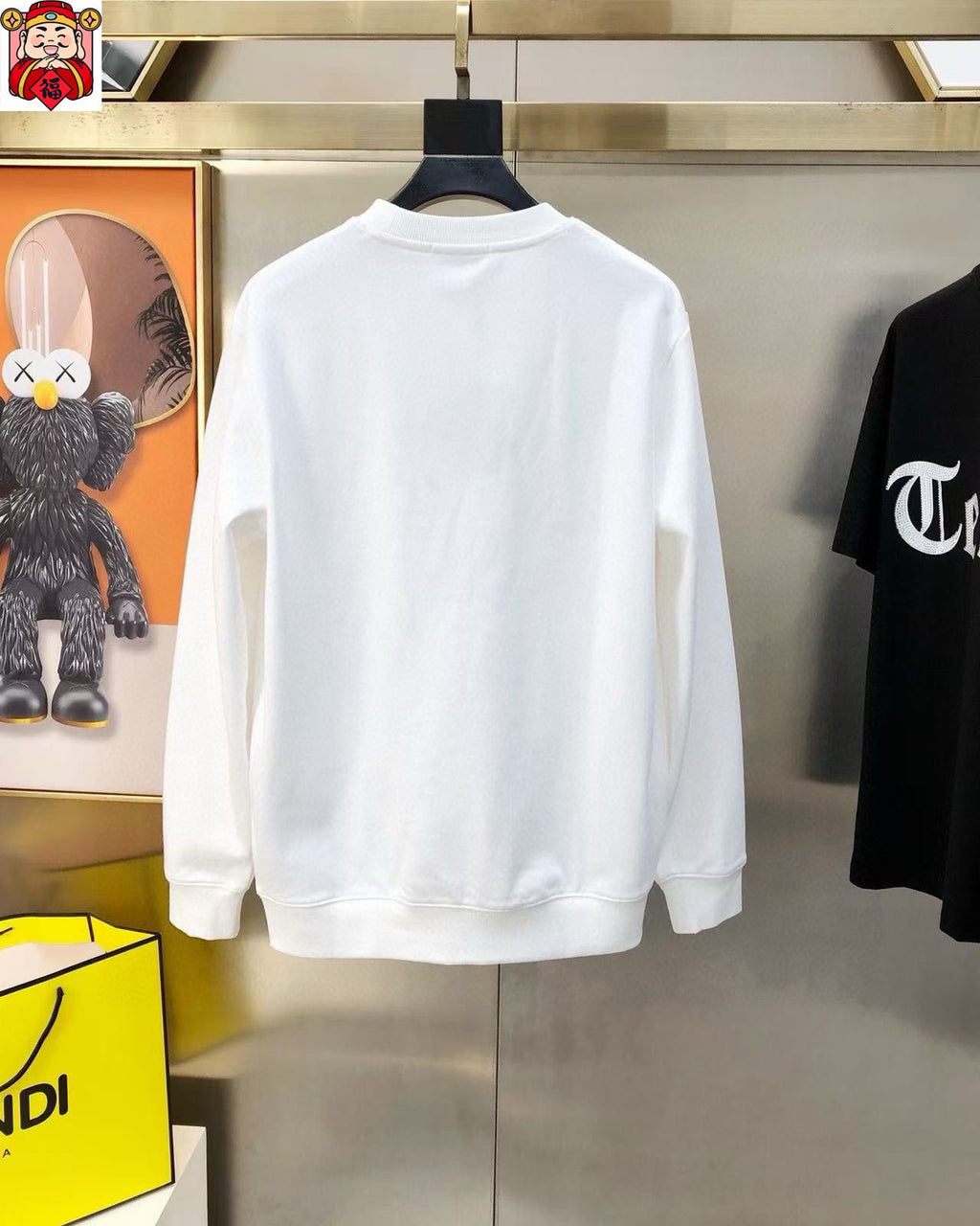 New long sleeved round neck sweatshirt 9