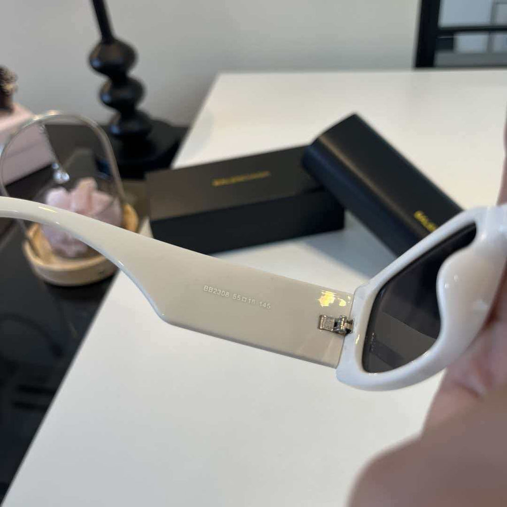 Retro flat frame leaf shaped sunglasses