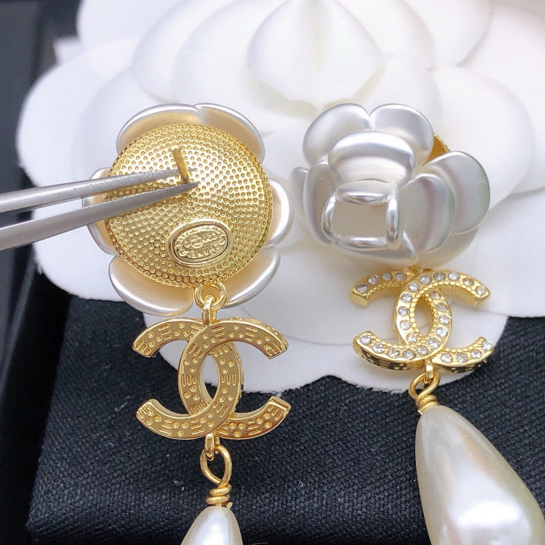 Latest model 🆕🆕 flower 🌼 Earnail gold] Consistent ZP brass material