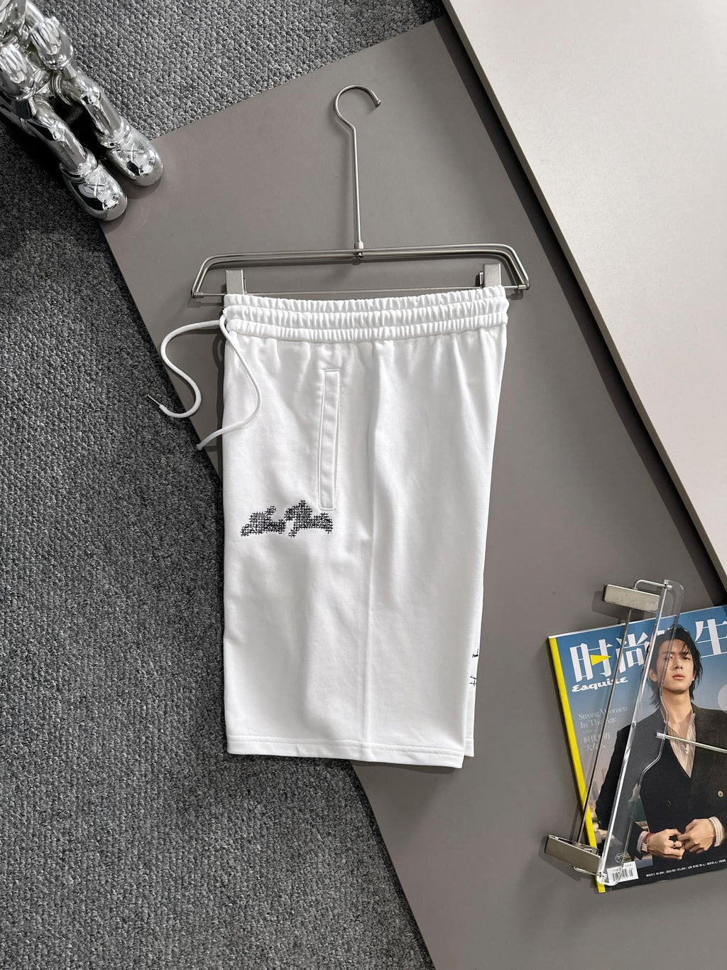 Essential casual shorts for daily commuting wear