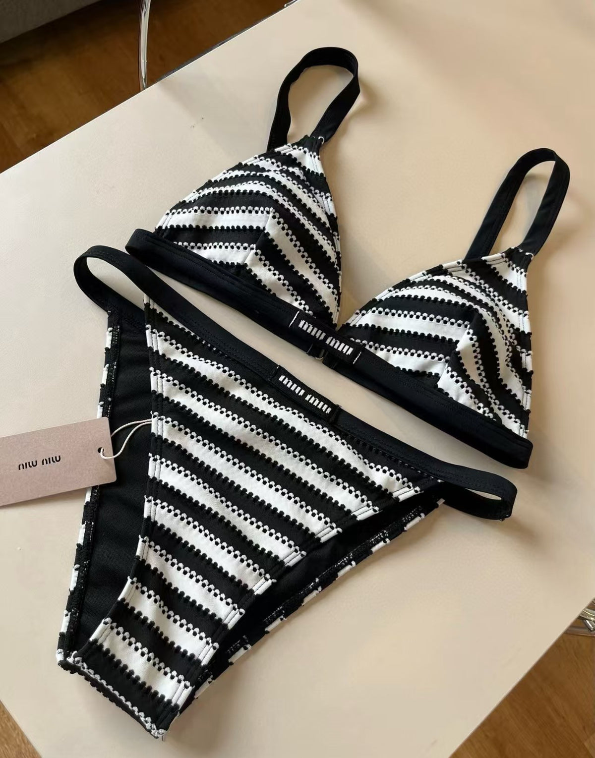 New striped split swimsuit