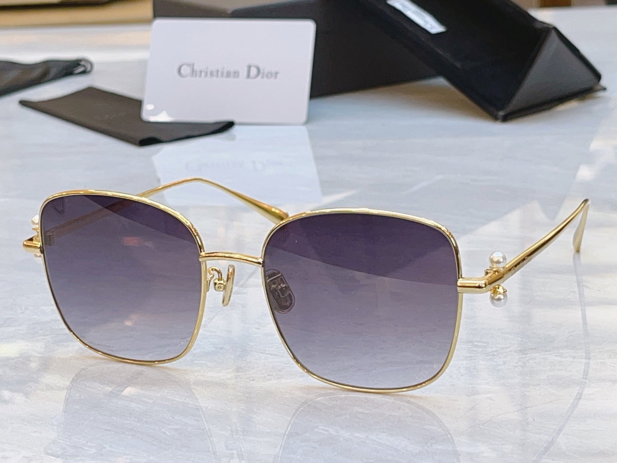Metal framed sunglasses