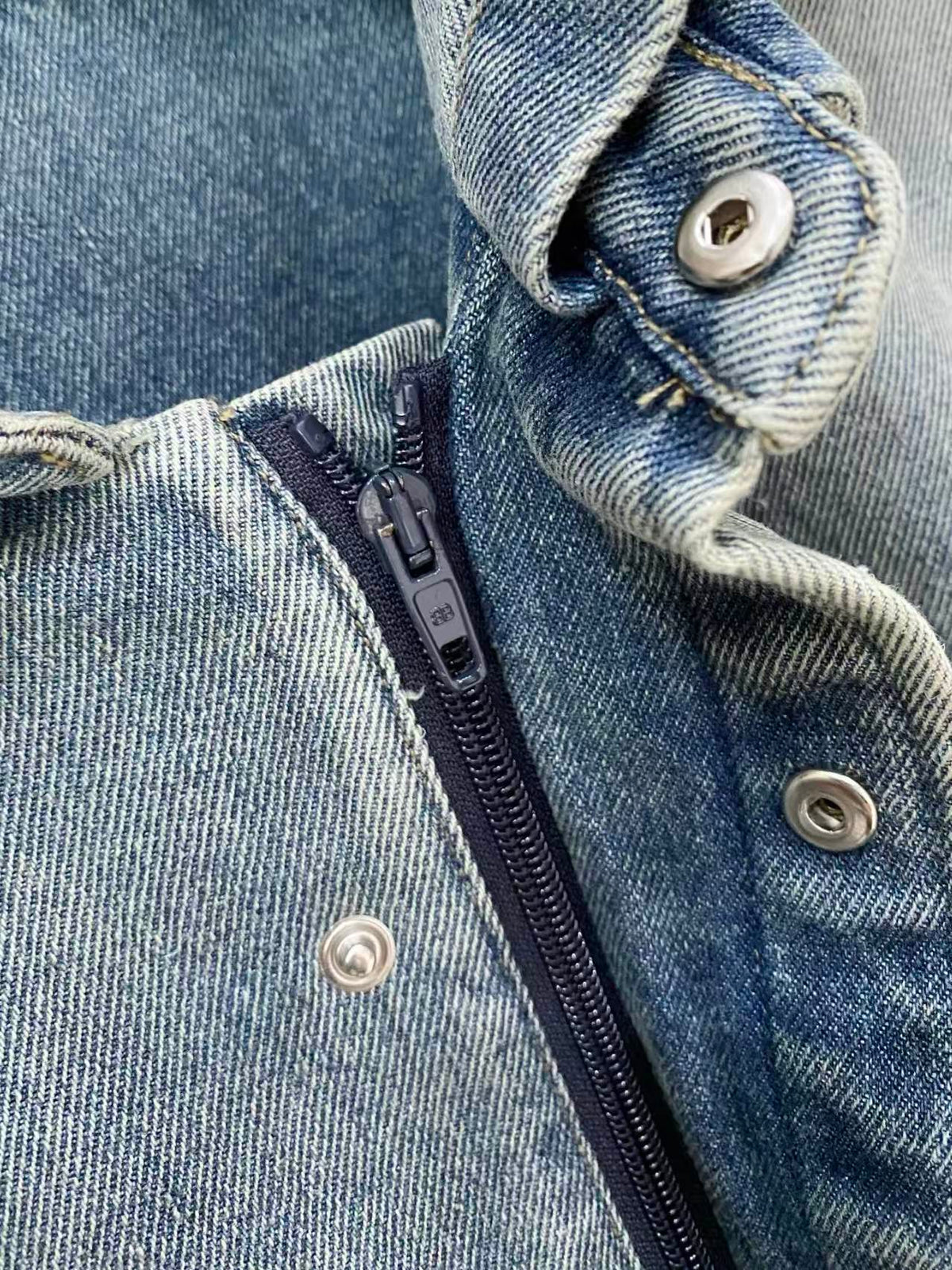New washed hooded denim jacket