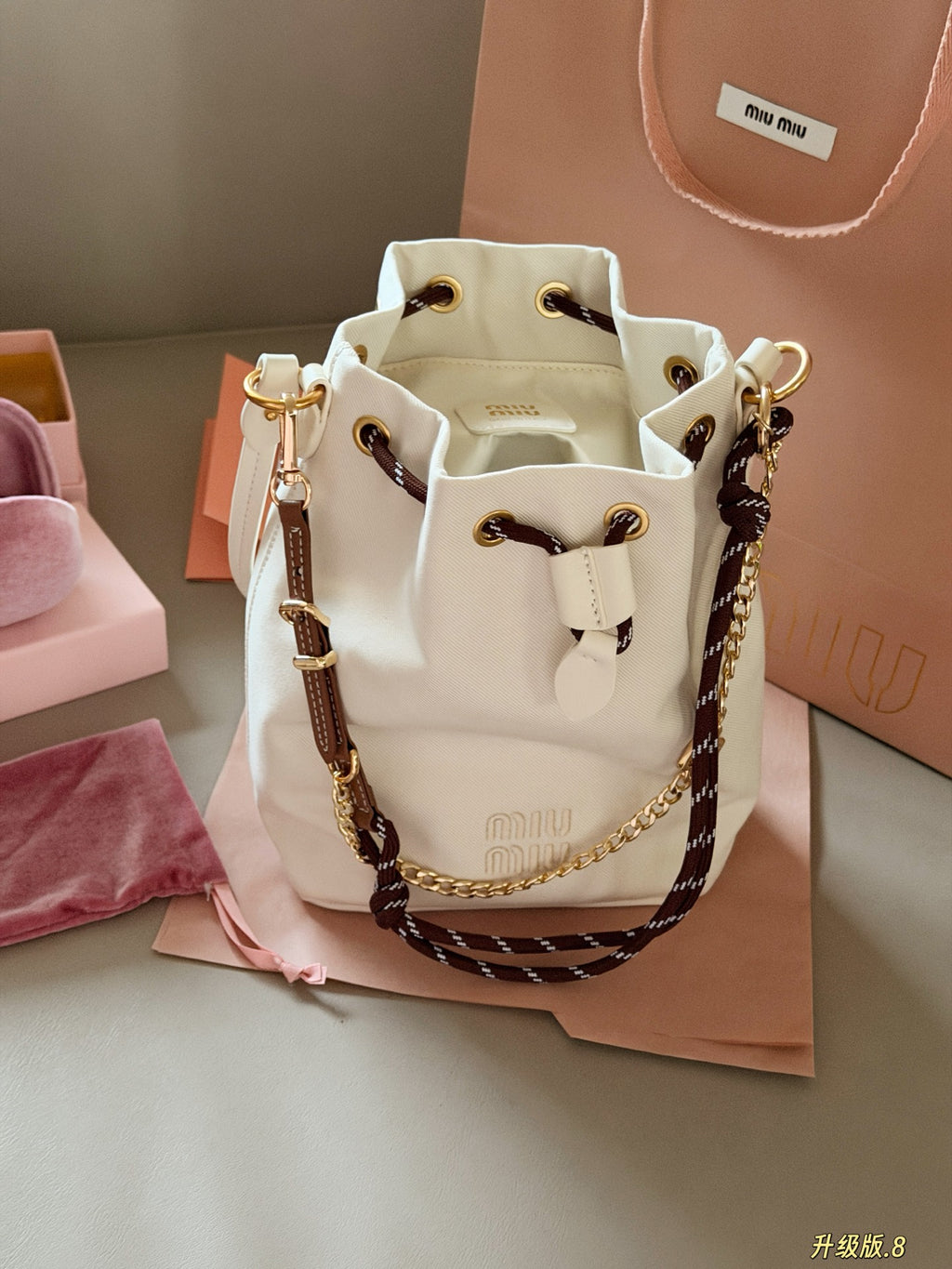 Canvas drawstring bucket bag