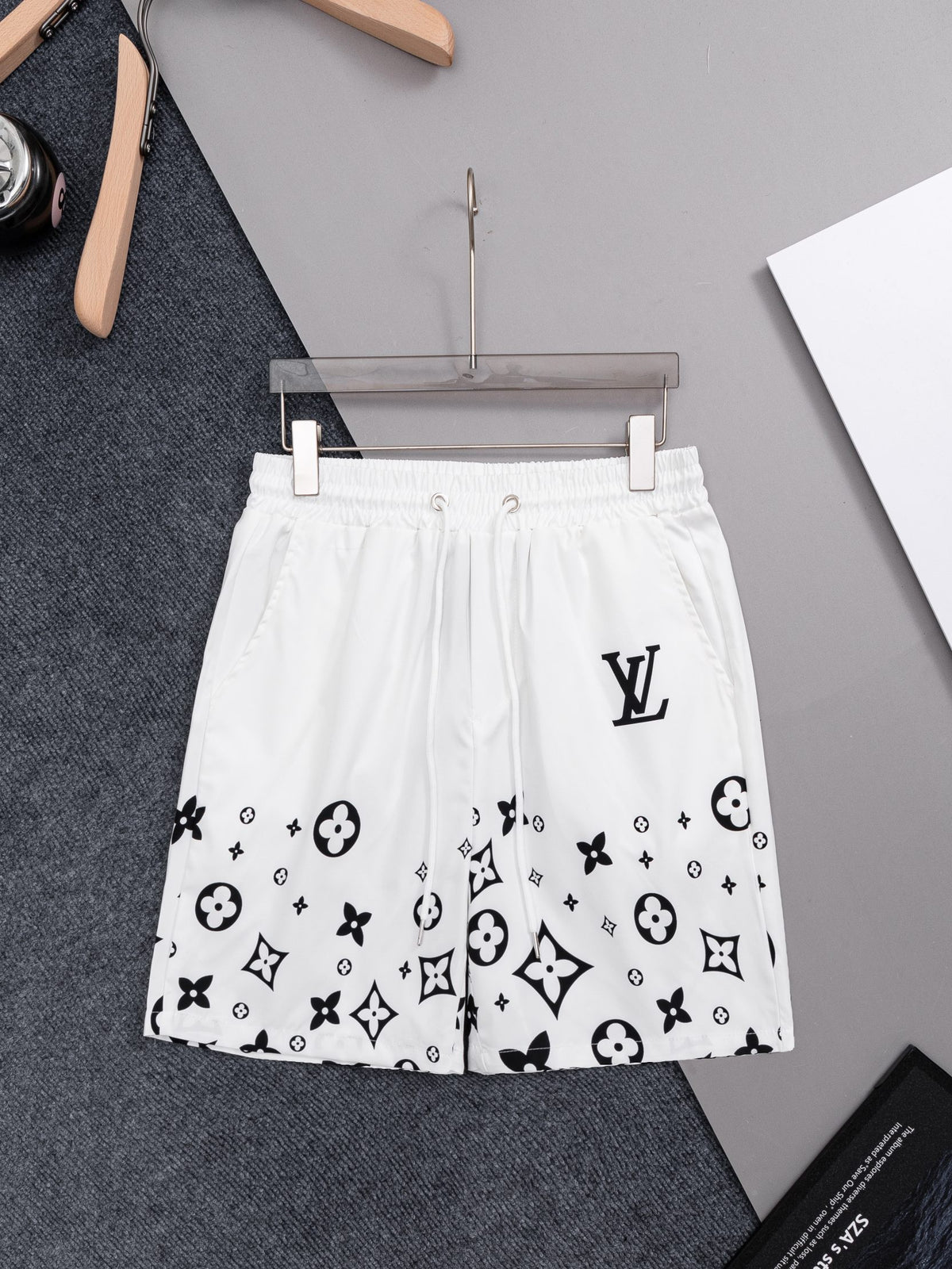 Straight striped spliced quick drying beach shorts