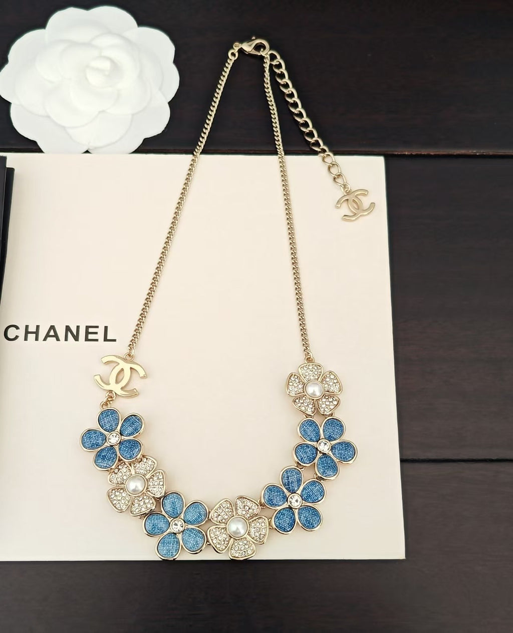 New flower necklace