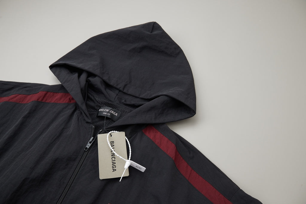 Black and red patchwork embroidered hooded sports suit