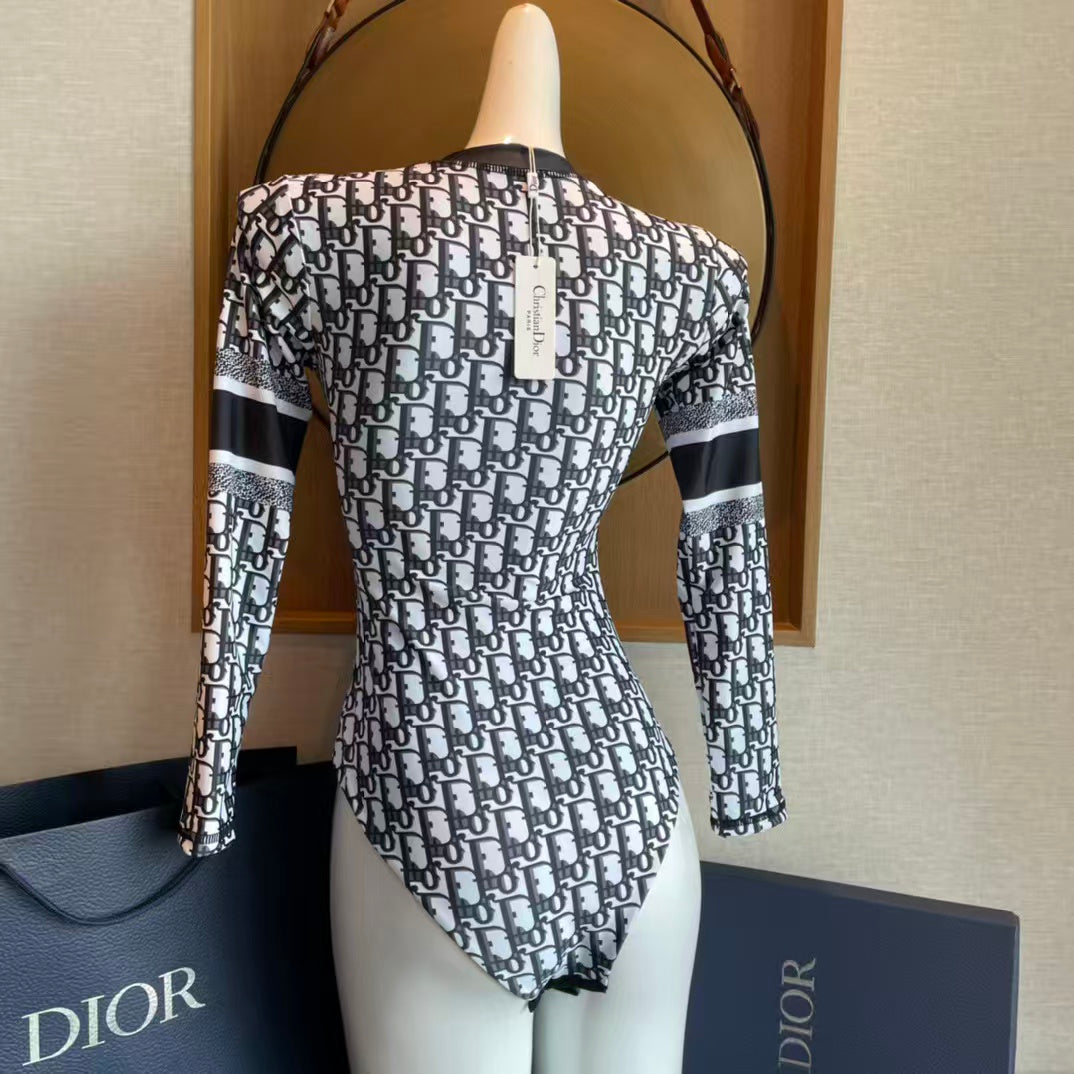 New printed sunscreen swimsuit